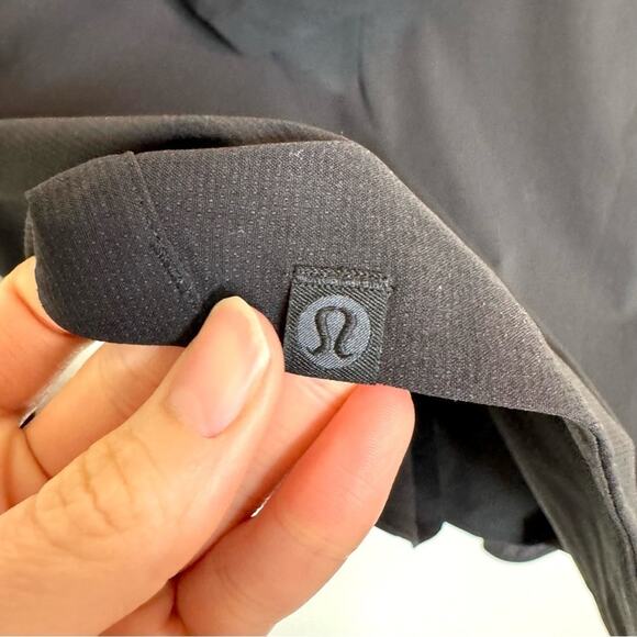 Lululemon Women's Small Lab Revera 1/2 Zip Black Jacket Workout Comfortable - Picture 5 of 9